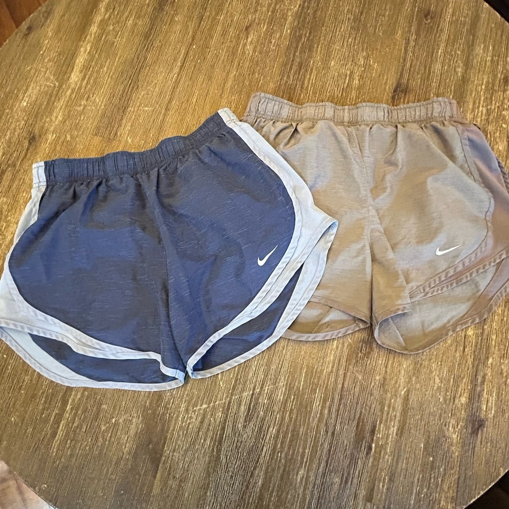 Nike Dri Fit Running Gym Shorts Womens Médium Gray Navy Lot Of 2 Sports Athletic